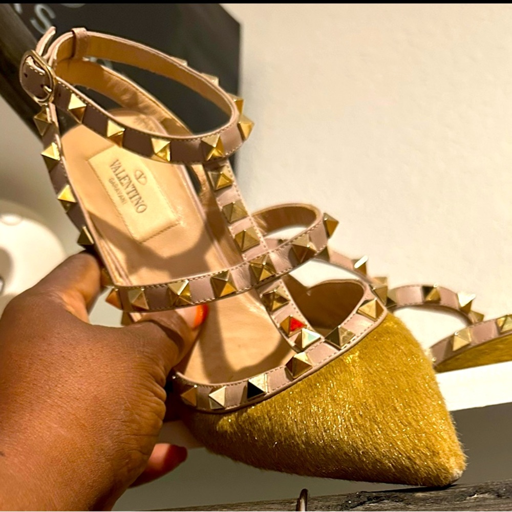 Beautiful Valentino rock stud heel